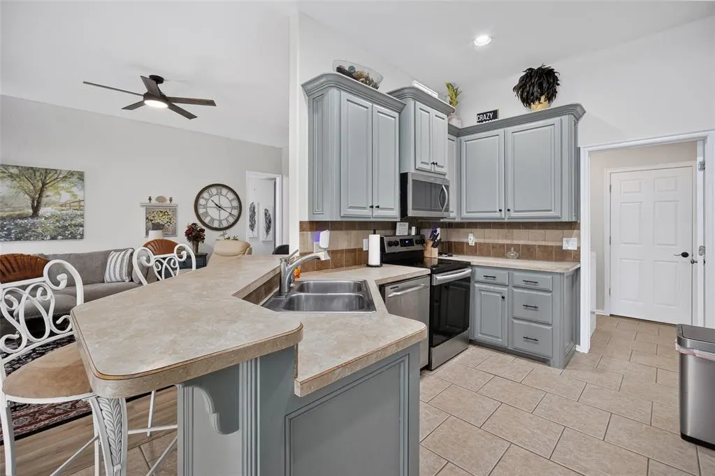 Photo 10 — 4708 Elk Creek Drive, Yukon, OK 73099