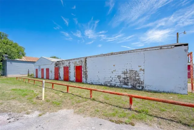 Photo 4 — 522 W Fox Street, Purcell, OK 73080