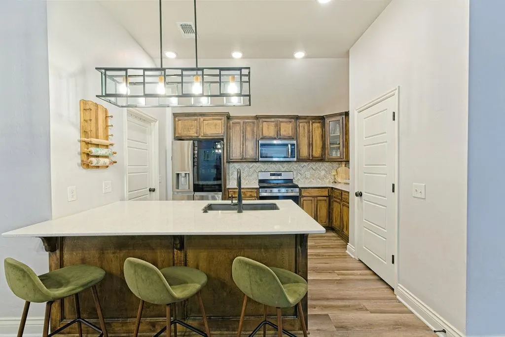 Photo 13 — 408 Irish Ln, Yukon, OK 73099