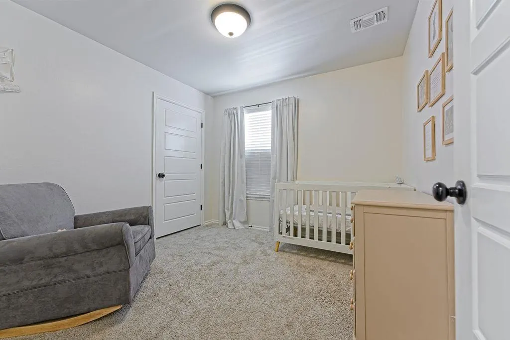 Photo 18 — 408 Irish Ln, Yukon, OK 73099