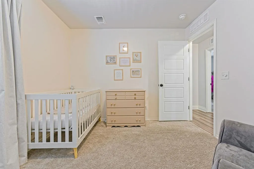 Photo 19 — 408 Irish Ln, Yukon, OK 73099
