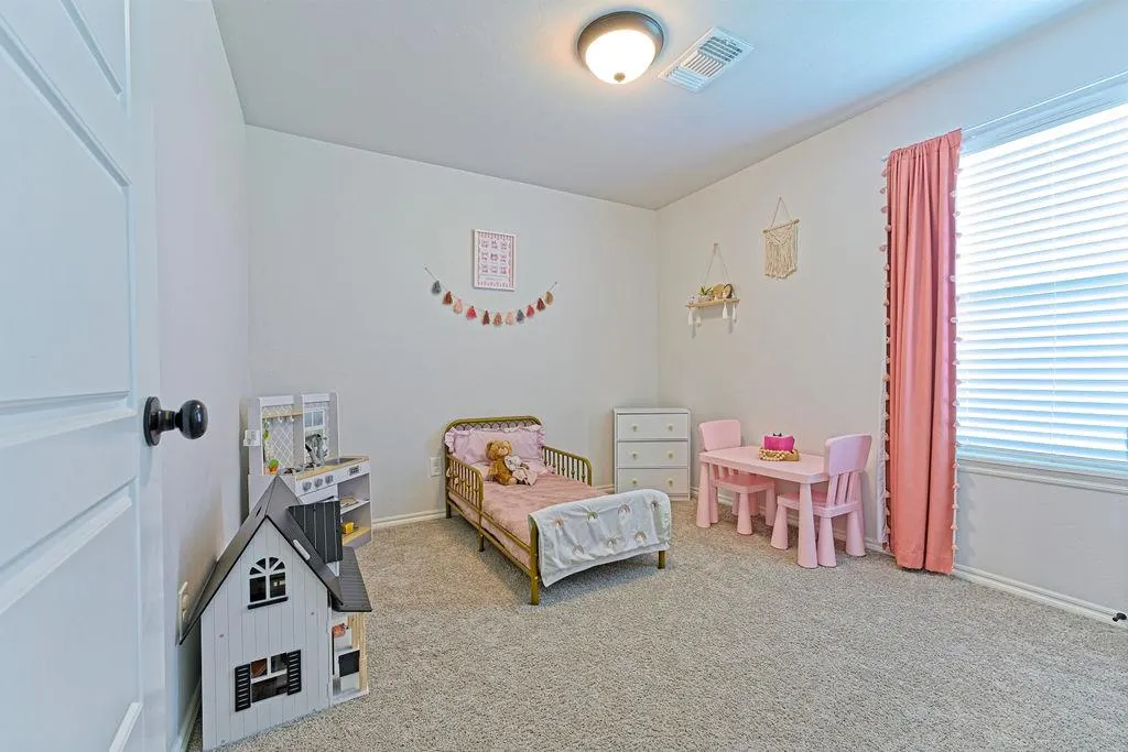 Photo 22 — 408 Irish Ln, Yukon, OK 73099