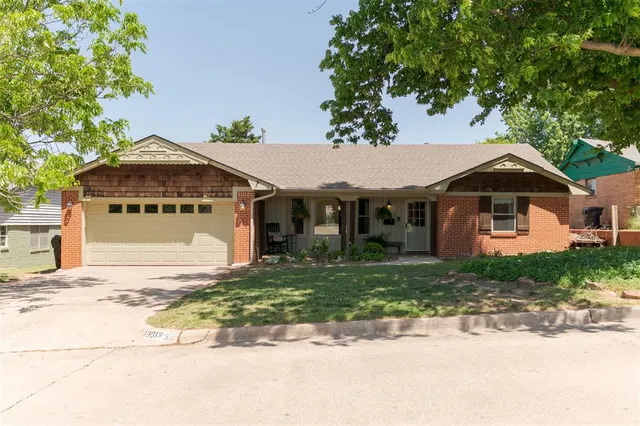 Photo 3 — 3913 NW 60 Street, Oklahoma City, OK 73112