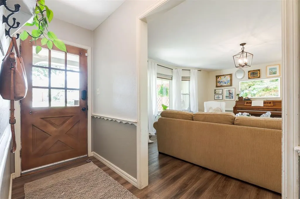 Photo 6 — 3913 NW 60 Street, Oklahoma City, OK 73112