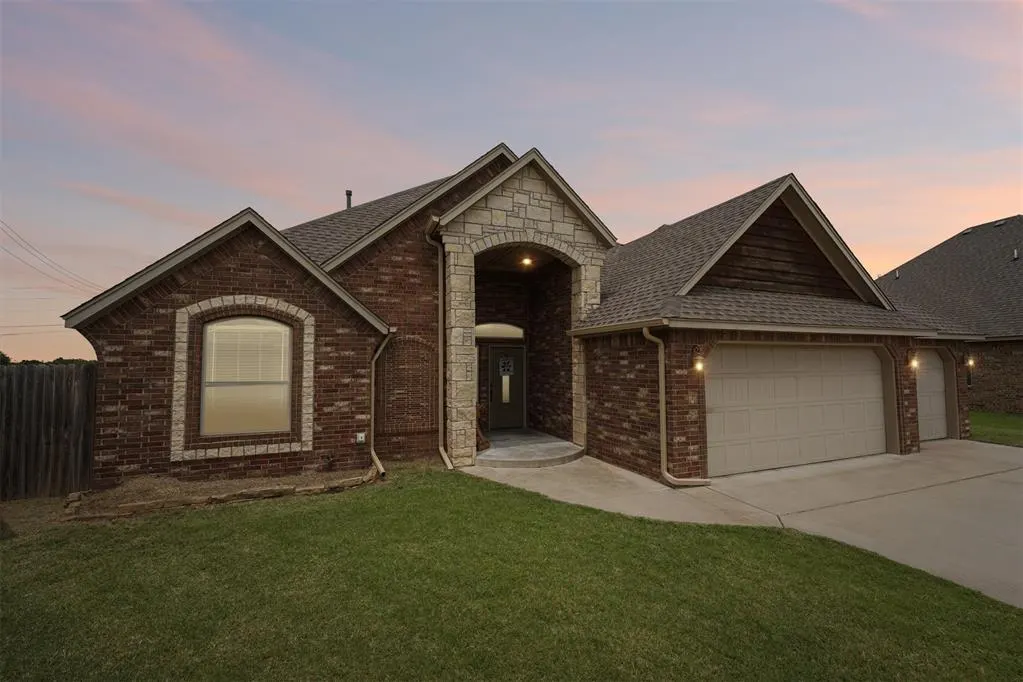 Front exterior — 5133 SW 120th Terrace, Oklahoma City, OK 73173
