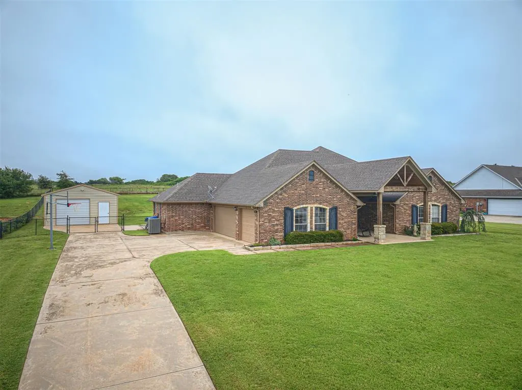Photo 3 — 6640 Mint Julep Lane, Guthrie, OK 73044