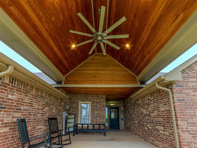 Photo 7 — 6640 Mint Julep Lane, Guthrie, OK 73044