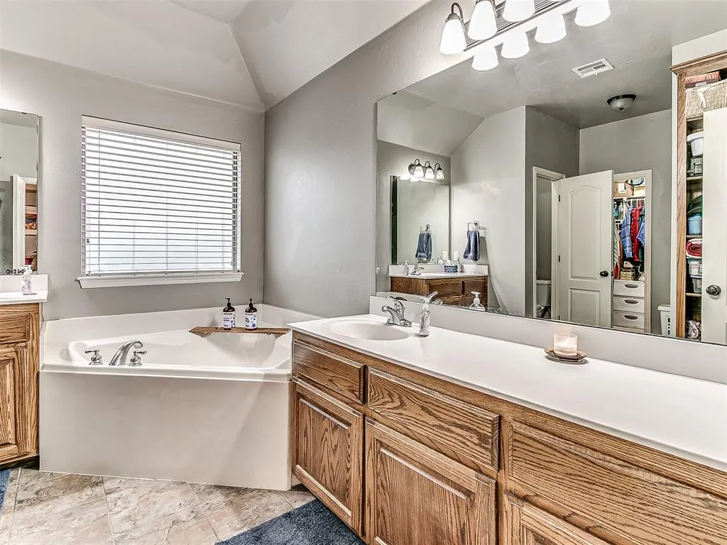 Photo 21 — 6640 Mint Julep Lane, Guthrie, OK 73044