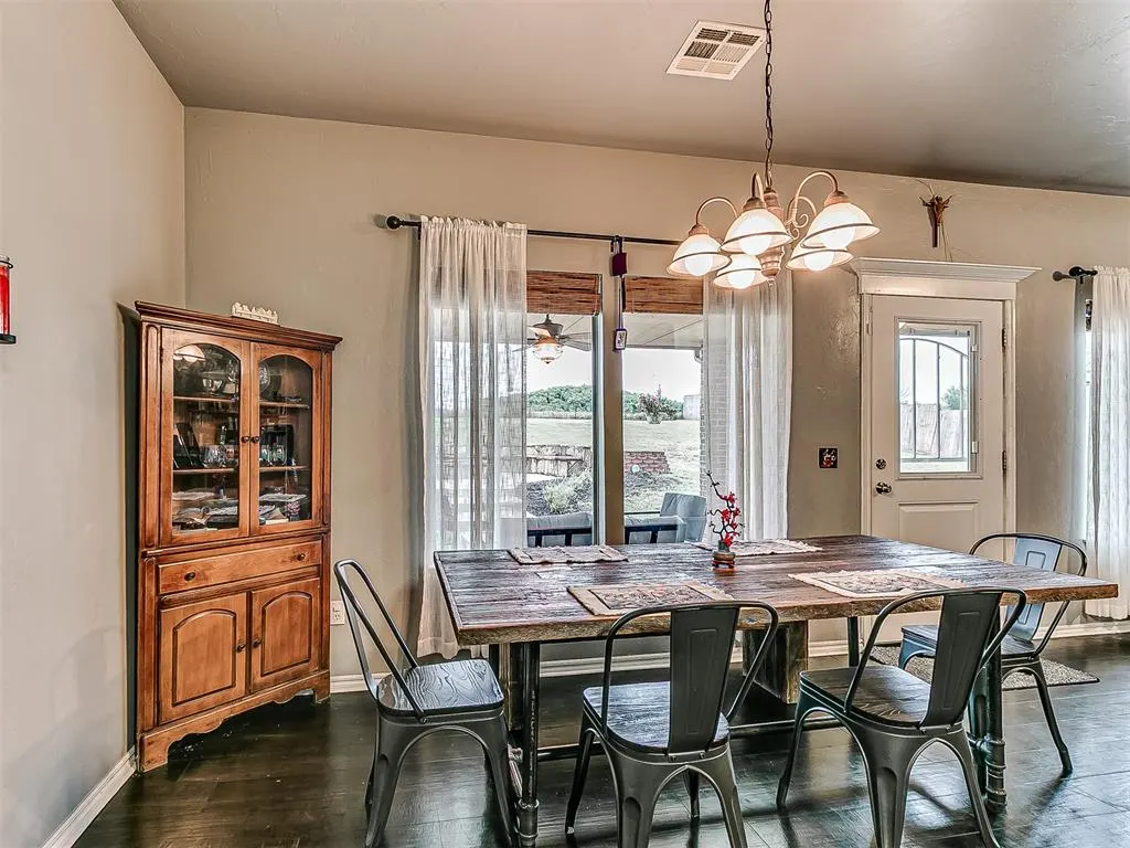 Photo 12 — 6640 Mint Julep Lane, Guthrie, OK 73044