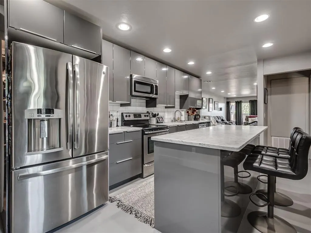 Photo 10 — 6000 N Brookline Avenue 60, Oklahoma City, OK 73112