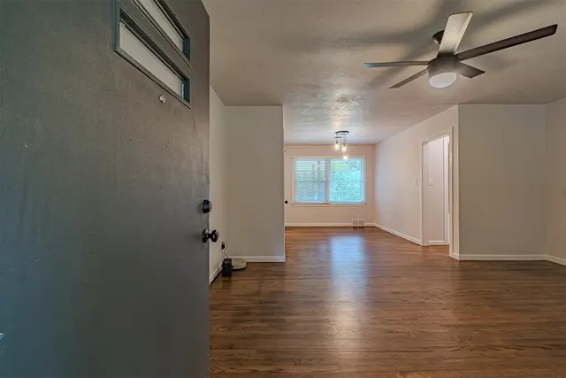 Photo 4 — 1215 Caddell Lane, Norman, OK 73069