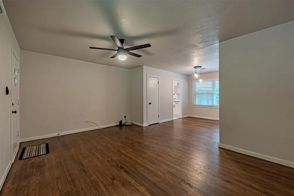 Photo 7 — 1215 Caddell Lane, Norman, OK 73069
