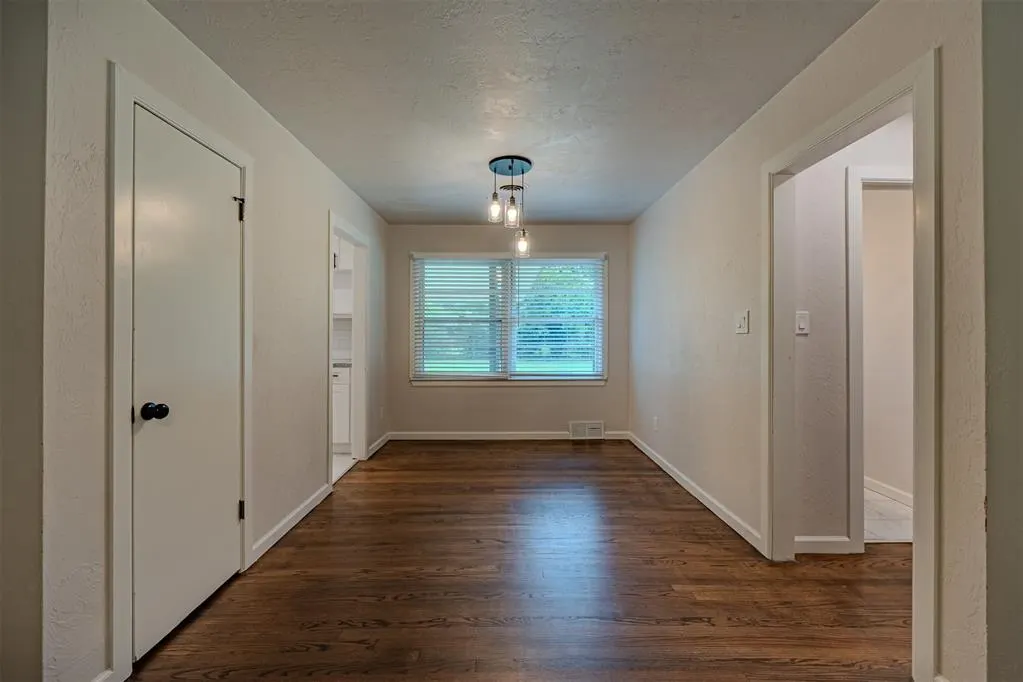 Photo 9 — 1215 Caddell Lane, Norman, OK 73069