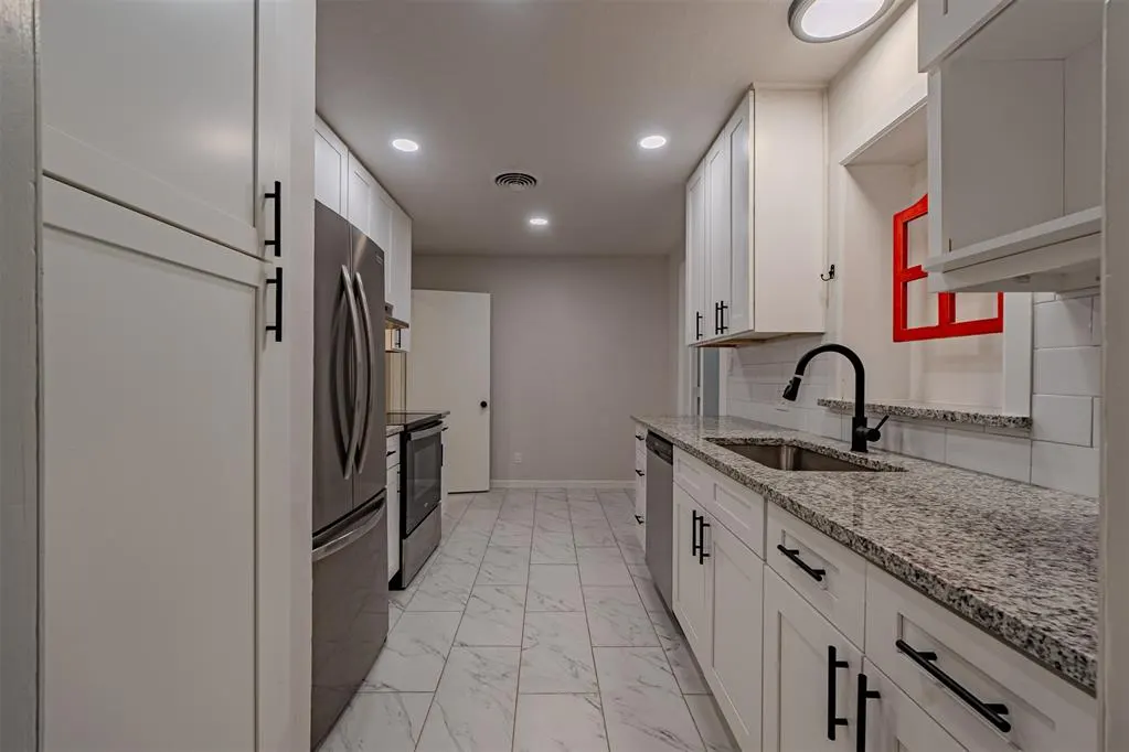 Photo 12 — 1215 Caddell Lane, Norman, OK 73069
