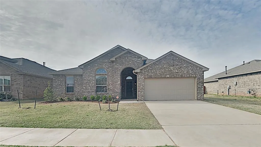 Front exterior — 11308 SW 36th Street, Yukon, OK 73099
