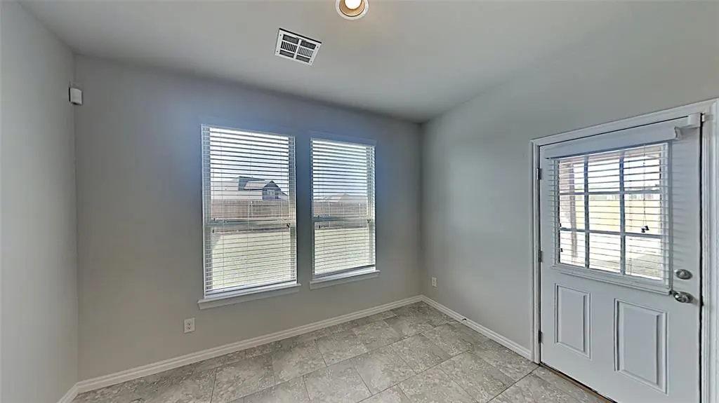 Photo 8 — 11308 SW 36th Street, Yukon, OK 73099