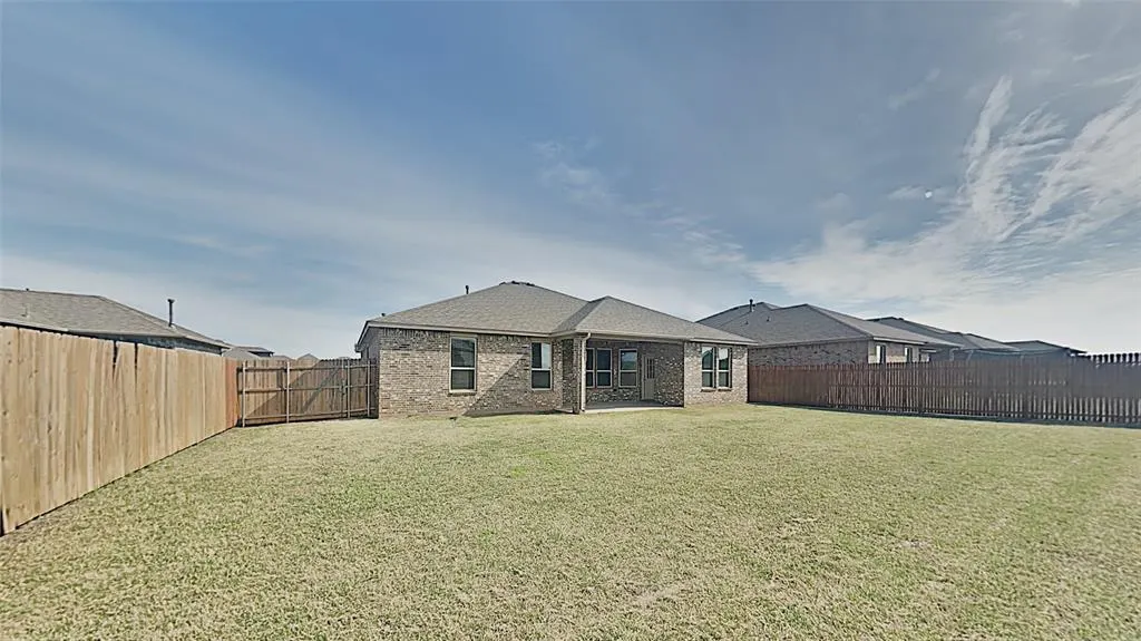 Photo 18 — 11308 SW 36th Street, Yukon, OK 73099