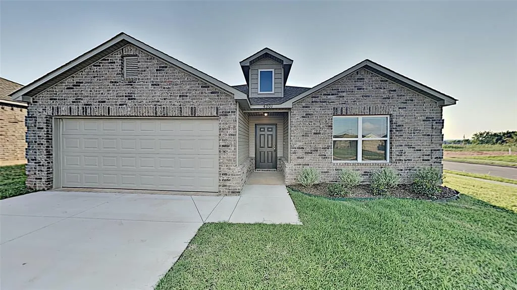 Front exterior — 4301 Umbria Road, Oklahoma City, OK 73179