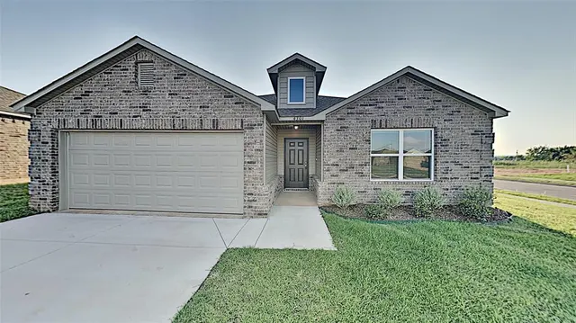 Front exterior — 4301 Umbria Road, Oklahoma City, OK 73179