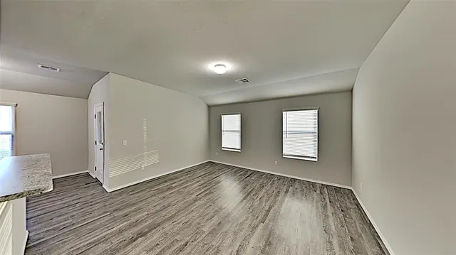 Photo 4 — 4301 Umbria Road, Oklahoma City, OK 73179