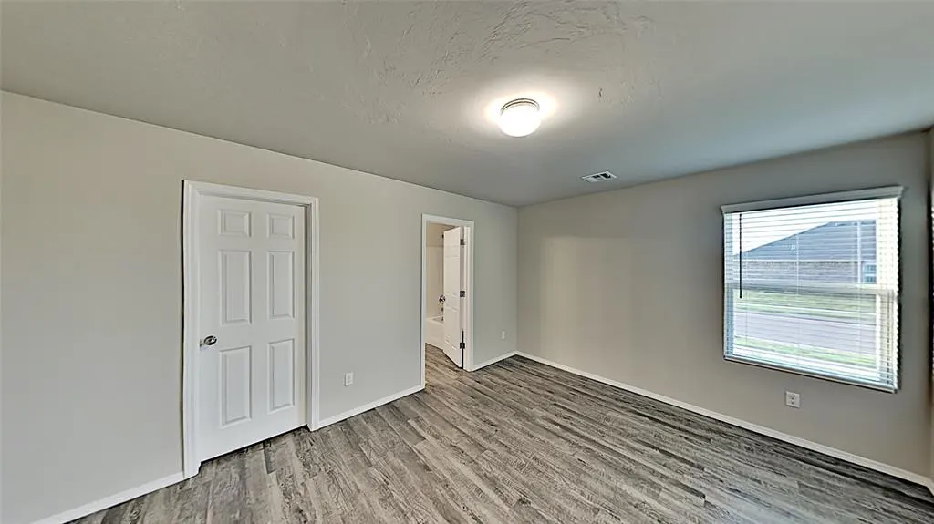 Photo 9 — 4301 Umbria Road, Oklahoma City, OK 73179