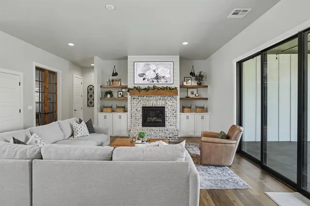 Photo 7 — 460 Old Farm Road, Edmond, OK 73034