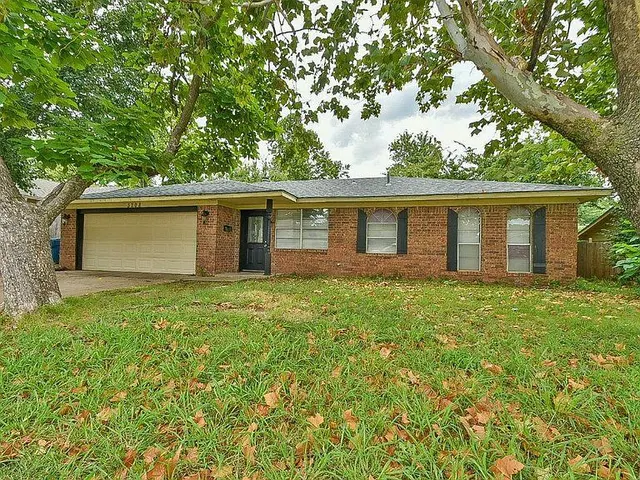 Photo 8 — 3208 S Rankin Street, Edmond, OK 73013