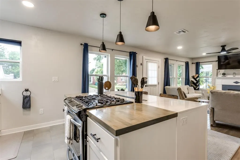 Photo 13 — 1212 NW 48th Street, Oklahoma City, OK 73118
