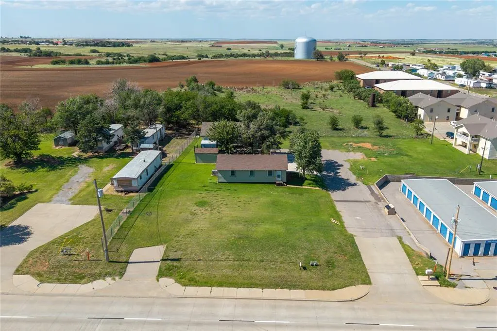 Front exterior — 519 W Davis Avenue, Weatherford, OK 73096