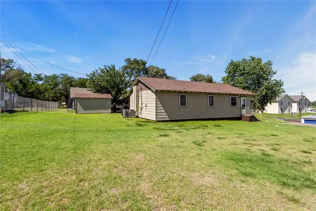 Photo 6 — 519 W Davis Avenue, Weatherford, OK 73096