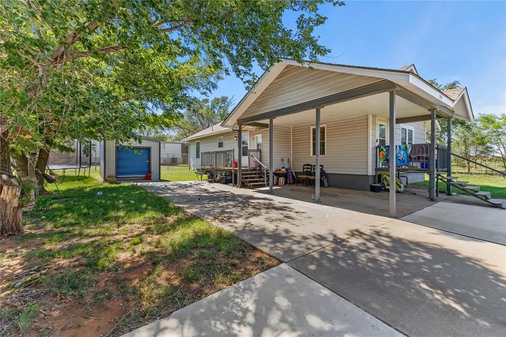 Photo 10 — 519 W Davis Avenue, Weatherford, OK 73096