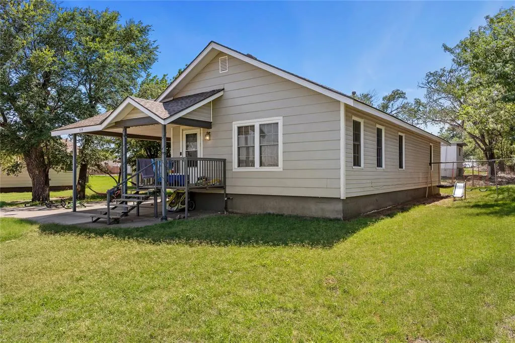 Photo 12 — 519 W Davis Avenue, Weatherford, OK 73096