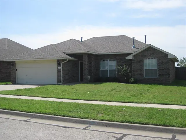 Front exterior — 1118 Barbary Drive, Norman, OK 73072