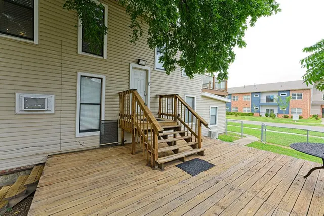 Photo 3 — 714 Monnett Avenue, Norman, OK 73069