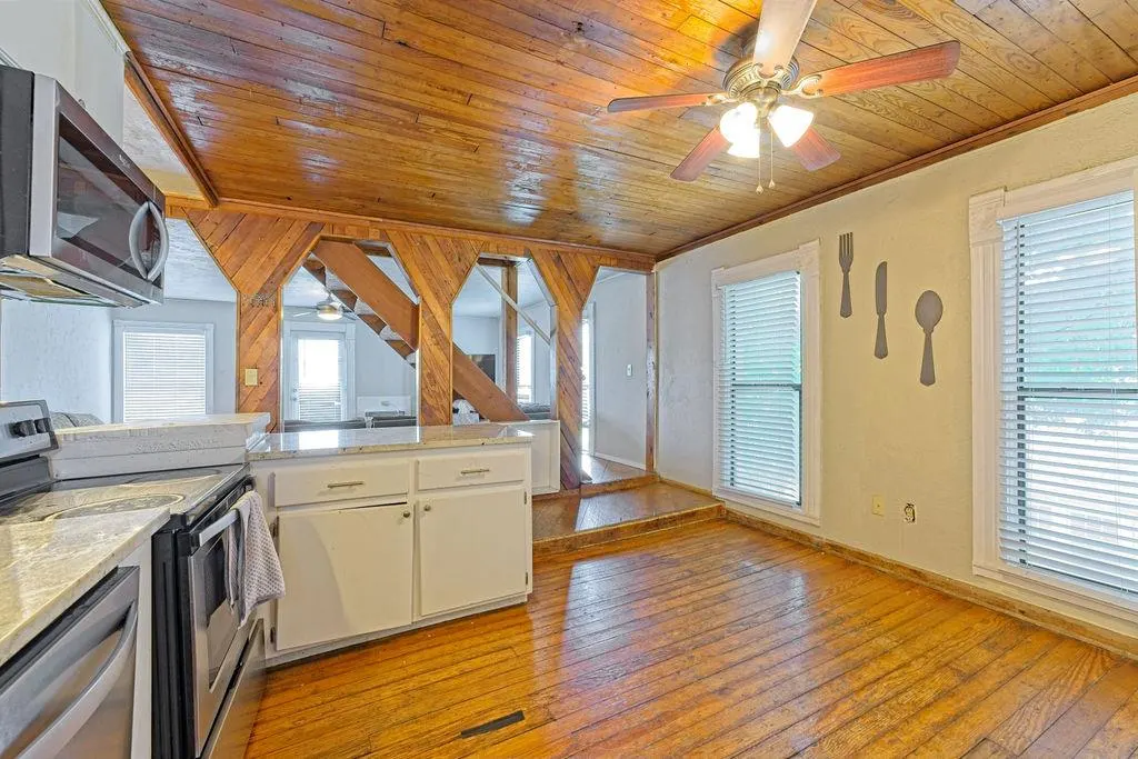 Photo 9 — 714 Monnett Avenue, Norman, OK 73069