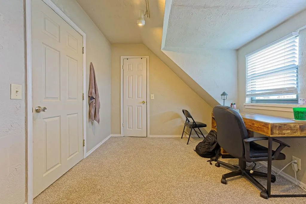 Photo 18 — 714 Monnett Avenue, Norman, OK 73069