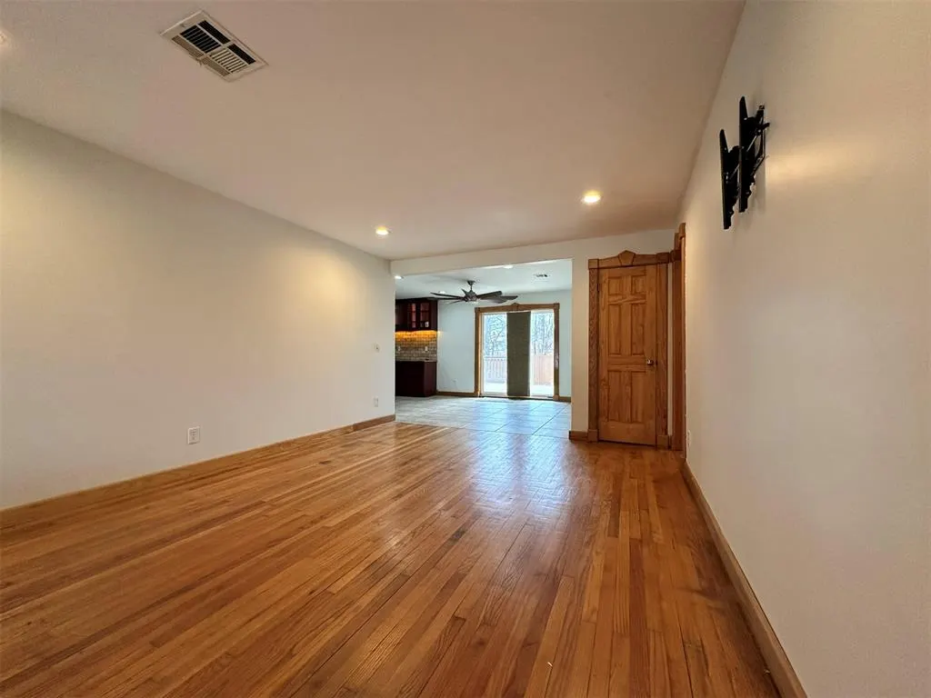 Photo 2 — 2833 Kent Drive, Oklahoma City, OK 73120