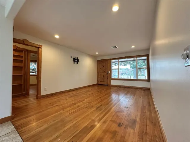 Photo 3 — 2833 Kent Drive, Oklahoma City, OK 73120