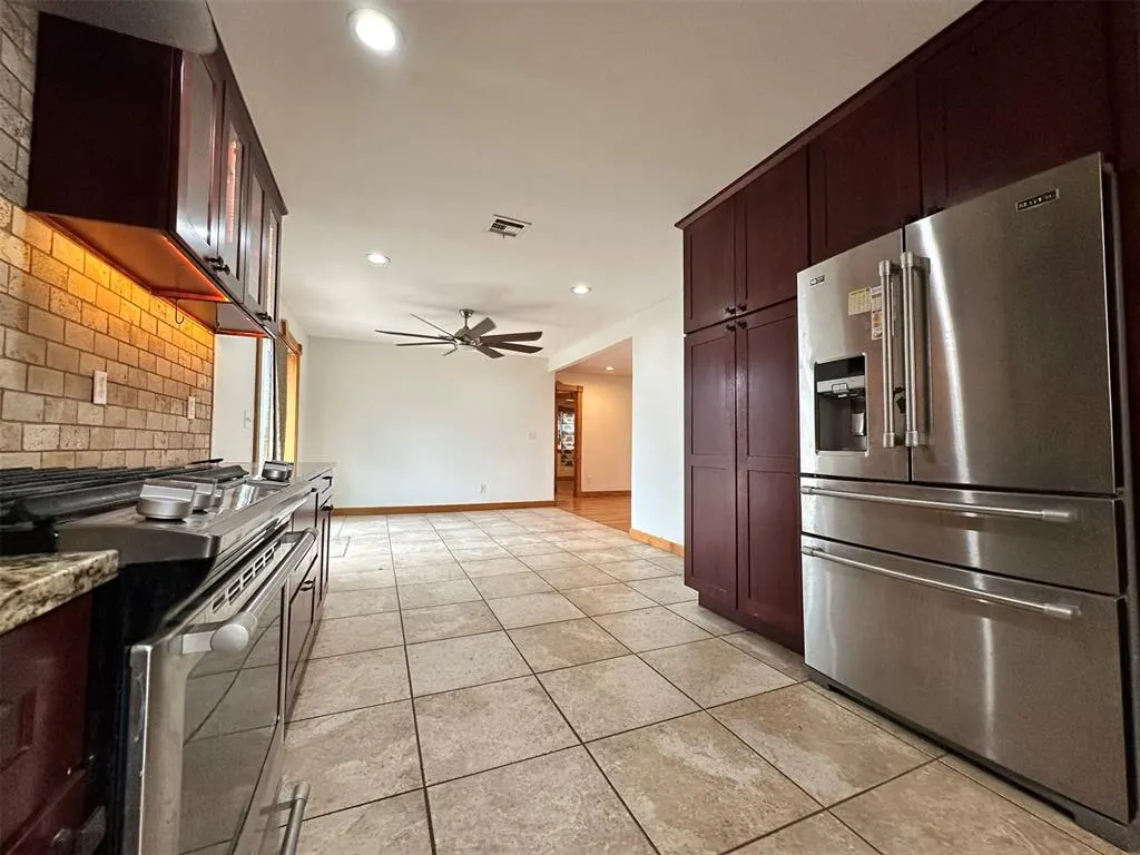 Photo 4 — 2833 Kent Drive, Oklahoma City, OK 73120