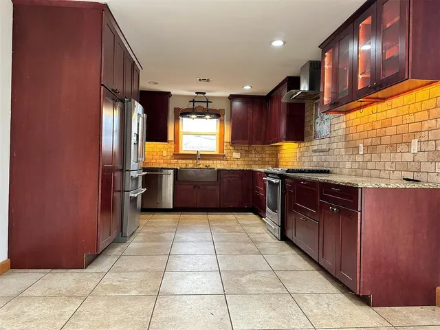 Photo 5 — 2833 Kent Drive, Oklahoma City, OK 73120