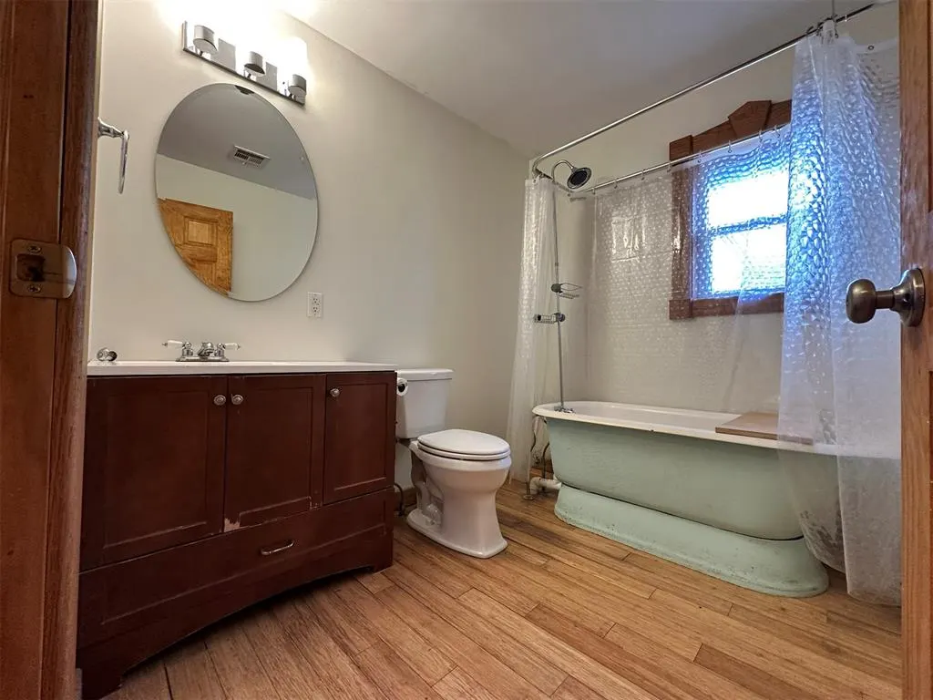 Photo 8 — 2833 Kent Drive, Oklahoma City, OK 73120