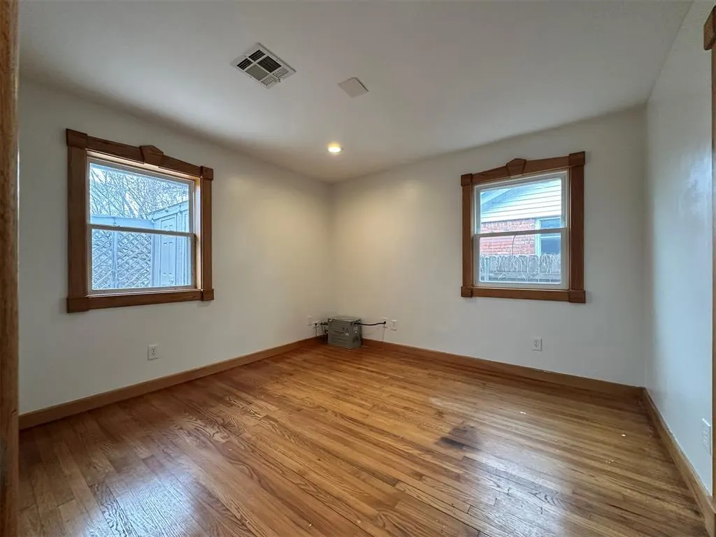 Photo 9 — 2833 Kent Drive, Oklahoma City, OK 73120