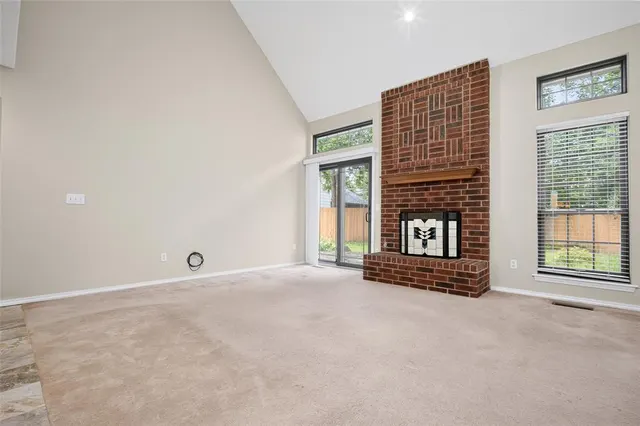 Photo 7 — 121 S Creekdale Drive, Norman, OK 73072