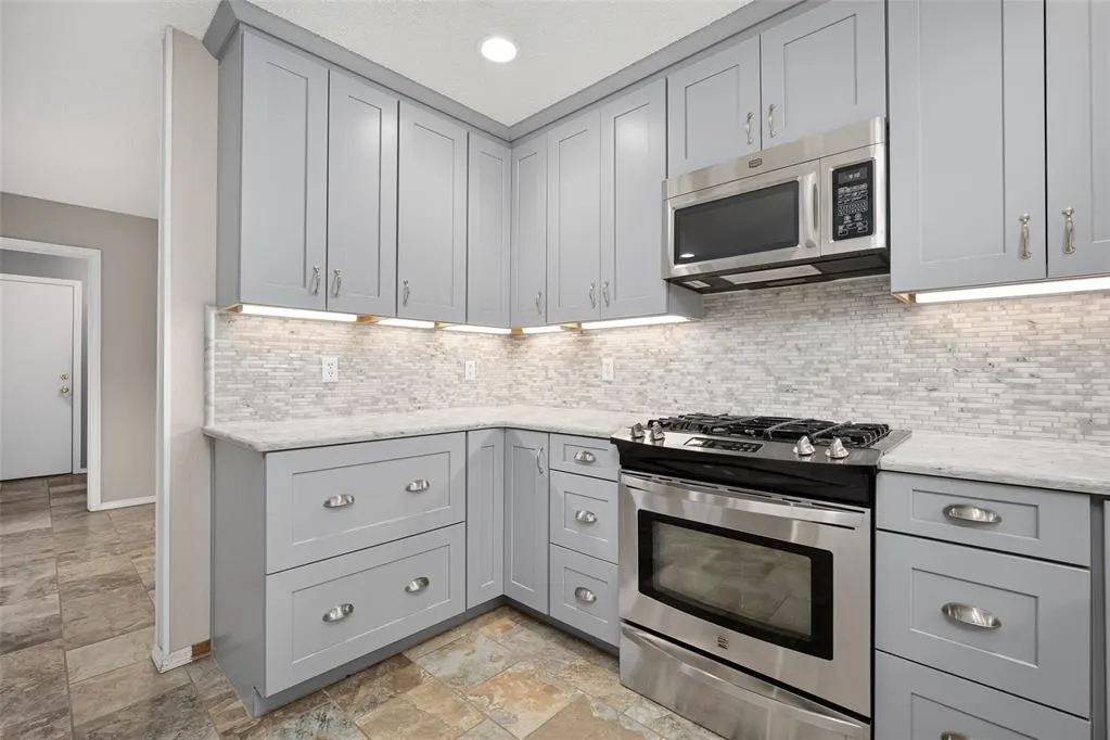 Photo 9 — 121 S Creekdale Drive, Norman, OK 73072