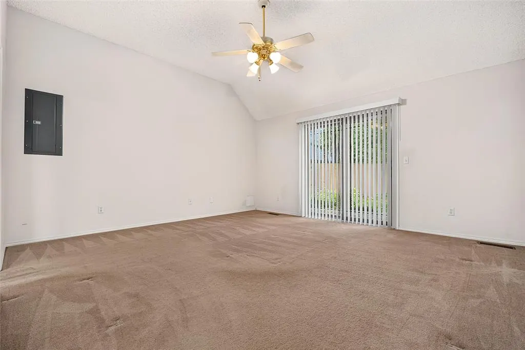 Photo 15 — 121 S Creekdale Drive, Norman, OK 73072
