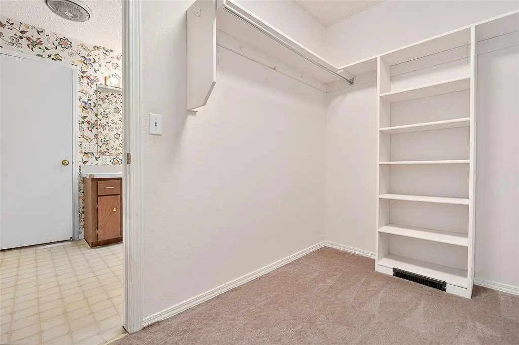 Photo 18 — 121 S Creekdale Drive, Norman, OK 73072