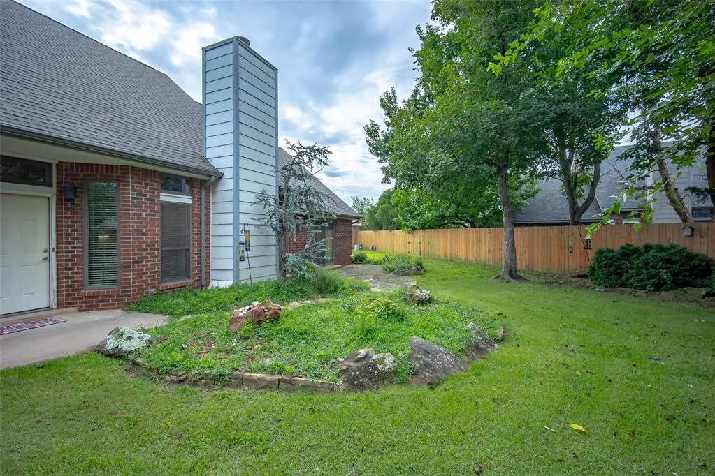 Photo 28 — 121 S Creekdale Drive, Norman, OK 73072