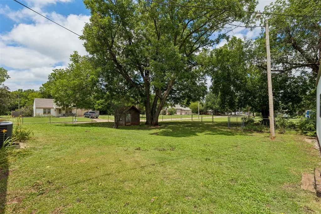 Photo 27 — 2014 W Logan Avenue, Guthrie, OK 73044