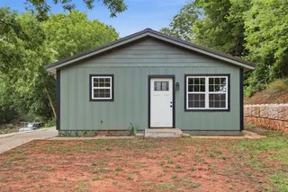 Sold home at 604 E 9th Street