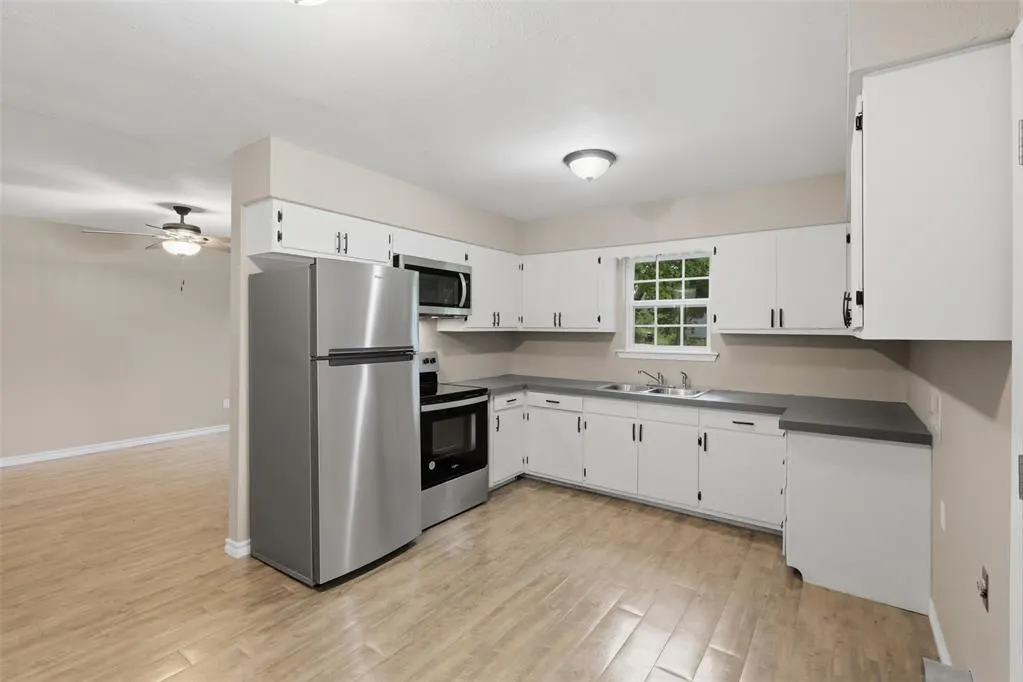 Photo 8 — 604 E 9th Street, Chandler, OK 74834